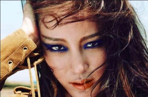 含蓄煙熏眼妝教程，告訴你南寧學(xué)化妝哪家好