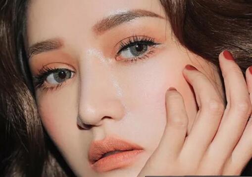 南瓜妝要怎么畫才好看？看完南寧彩妝培訓(xùn)的教程就懂了