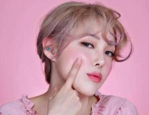 5分鐘化妝教程，讓你上班上學不遲到