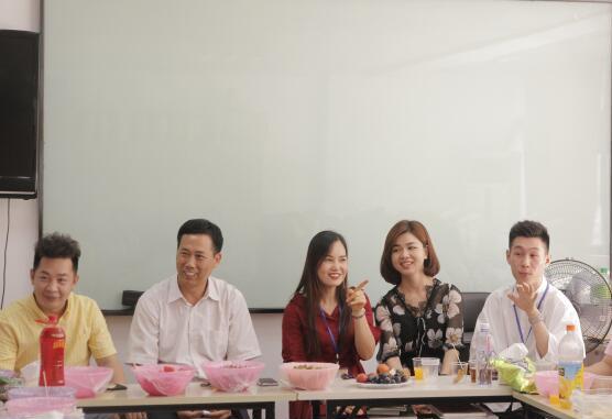 南寧美容學(xué)校：美容分享會(huì)，感謝總在別離時(shí)