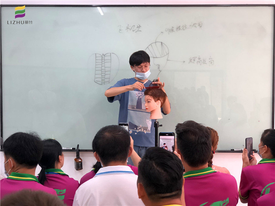 南寧美發(fā)課堂：男士剪發(fā)剪的是什么？