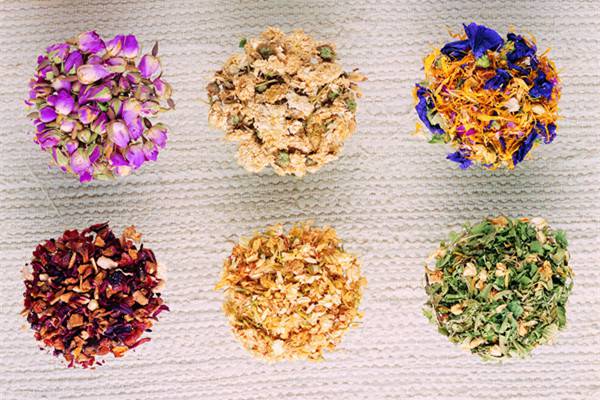 多喝這10種排毒花茶，美容又健康