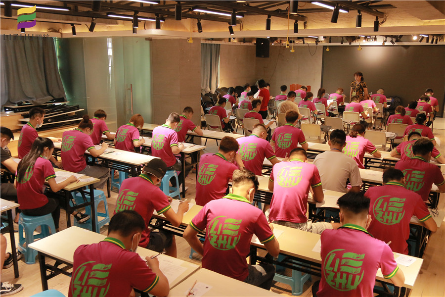 回顧《美發(fā)師》技能考試等級(jí)現(xiàn)場(chǎng)