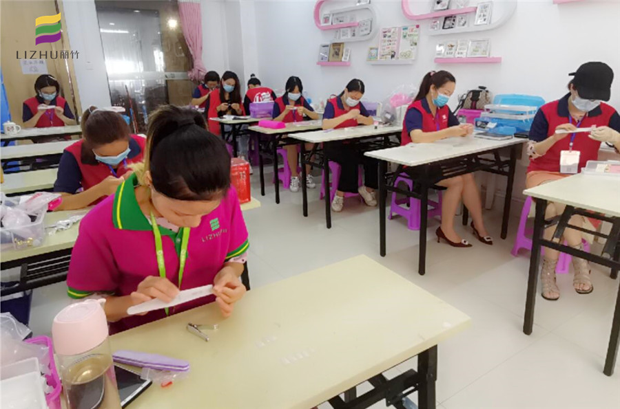 南寧美甲學(xué)校：歡迎你們，新同學(xué)