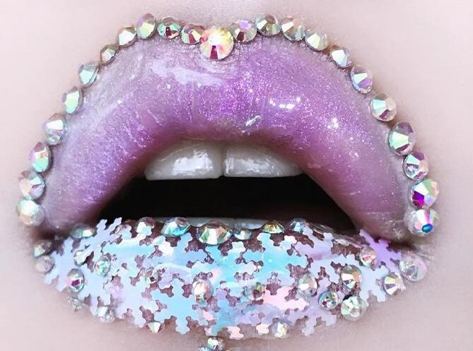 玩味人魚姬唇妝，趣味又有個性