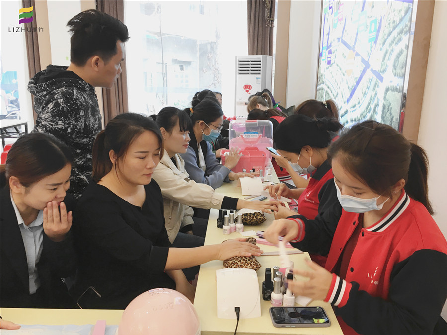 來(lái)吧！展示！麗竹美甲班的學(xué)員們