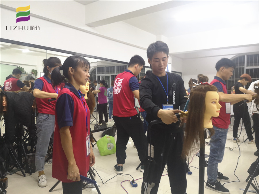 南寧美發(fā)學(xué)校：終于可以花式弄卷