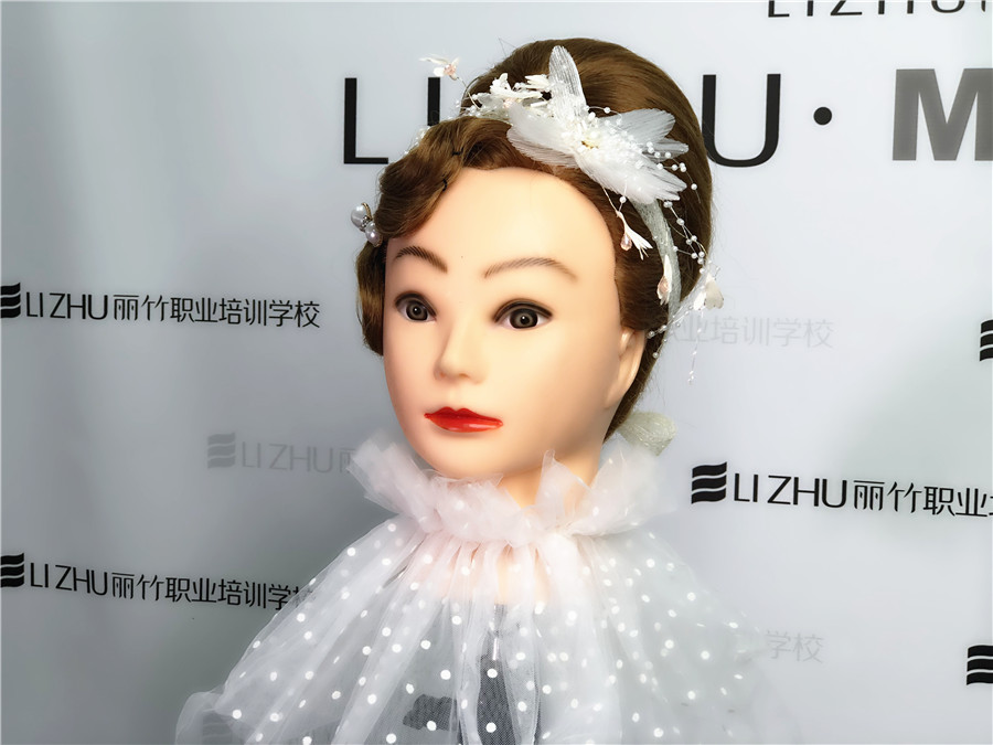 麗竹編發(fā)：復(fù)古秀禾時尚，統(tǒng)統(tǒng)有