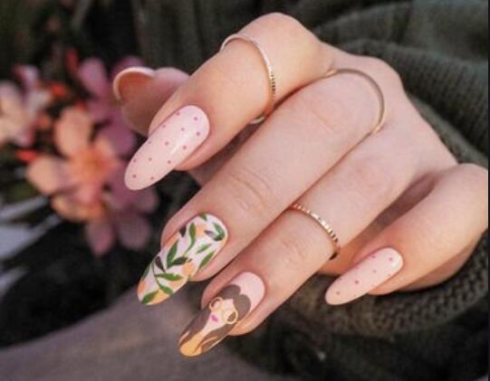 南寧口碑好的美甲學校：美甲延長膠使用方法