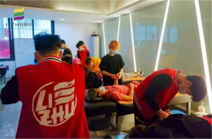 南寧美發(fā)師培訓(xùn)都學(xué)什么？專業(yè)洗護(hù)了解下