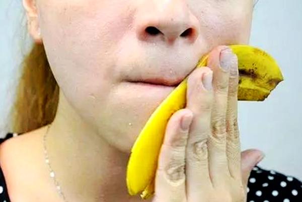 挖掘香蕉的美容護(hù)膚秘訣，看看南寧美容培訓(xùn)哪家好