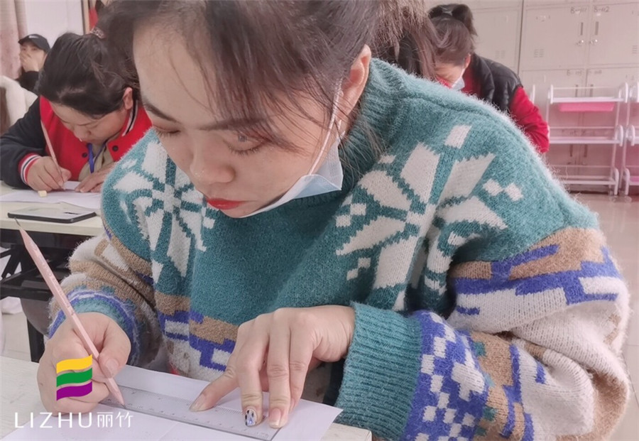 初學(xué)者如何紙上畫眉？廣西紋繡培訓(xùn)教你畫