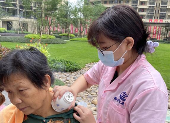 南寧專業(yè)美容學(xué)校學(xué)子感言：良師益友伴終身