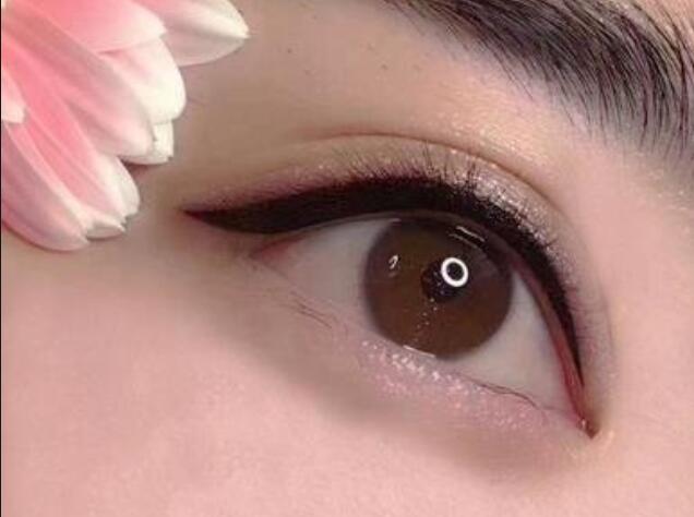 南寧專業(yè)紋繡學(xué)校教你8個美瞳線不掉色技巧