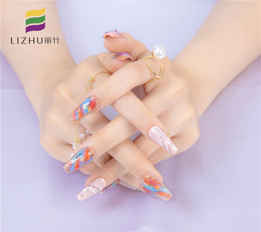 日式暈染美甲作品，南寧美甲培訓(xùn)分享