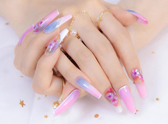 小雛菊美甲，南寧美甲學(xué)校排行榜推薦