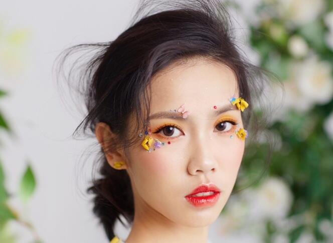 森系抽絲新娘造型，帶你領(lǐng)略南寧專業(yè)化妝培訓(xùn)技術(shù)