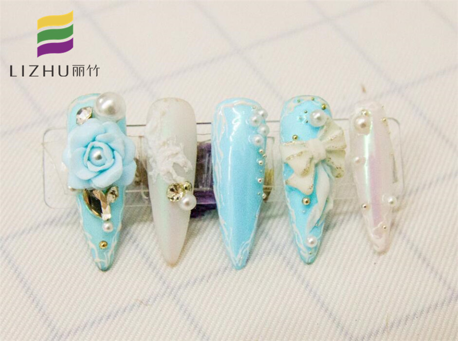 為什么要涂美甲封層？南寧技術(shù)好的美甲學(xué)校告訴你