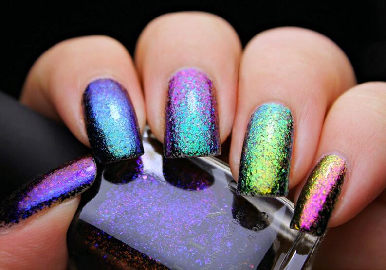 甲油膠拉絲了怎么辦？廣西美甲培訓(xùn)學(xué)校找到解決辦法