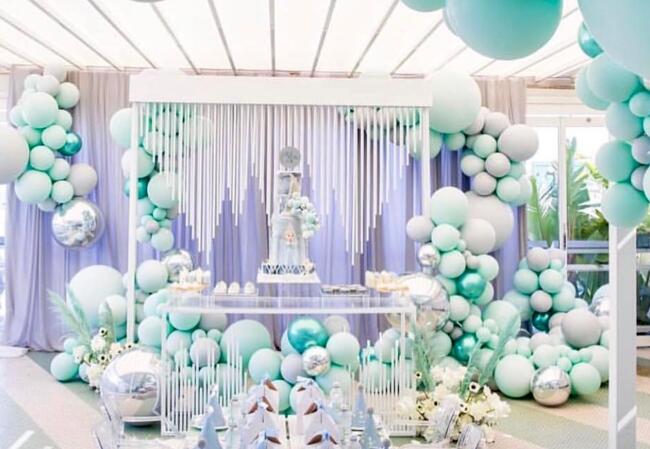 怎樣才能布置出好看的花藝氣球裝飾？南寧花藝學(xué)校教你