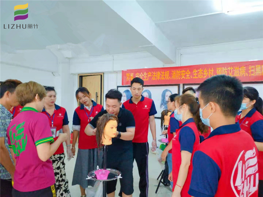 南寧專業(yè)的美發(fā)學校有哪些？來麗竹學校看看