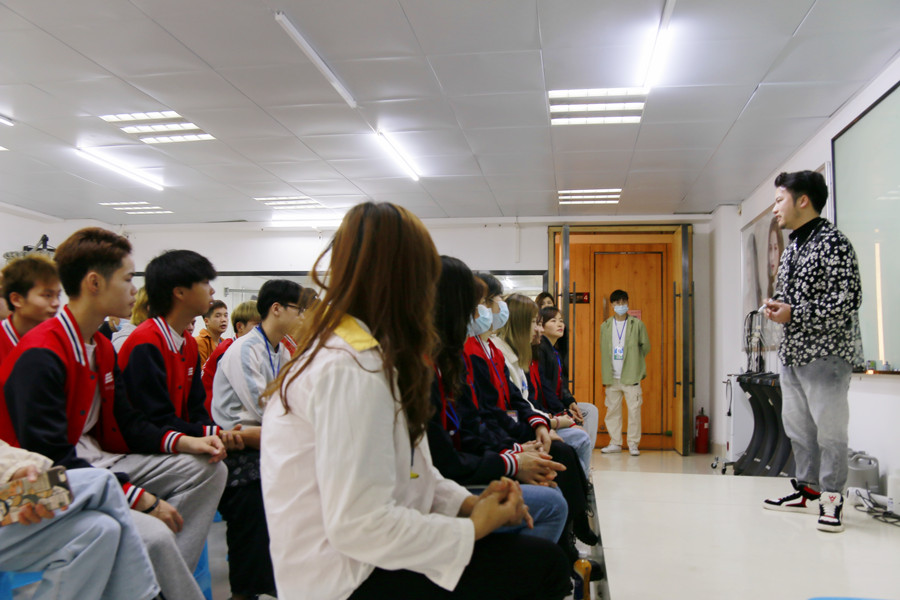 廣西學(xué)美發(fā)好找工作 嗎？麗竹學(xué)校會(huì)告訴你答案