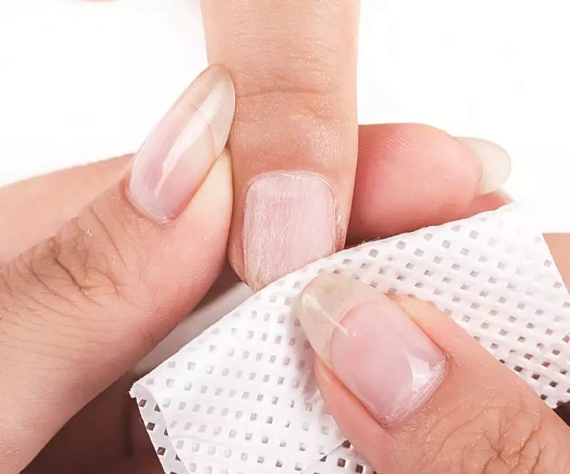 專業(yè)美甲護理技巧，詮釋廣西排名前十美甲學校的魅力