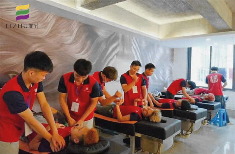 想知道南寧學(xué)美發(fā)哪家口碑好？來看看課堂花絮吧！