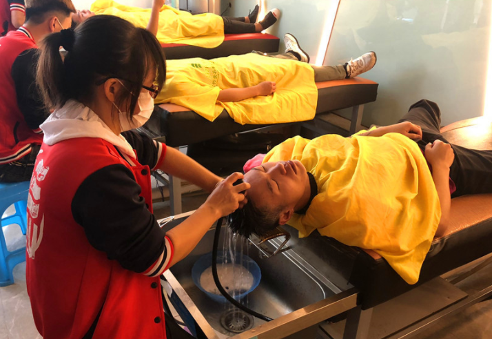 秋季如何護(hù)發(fā)？南寧美發(fā)學(xué)習(xí)洗護(hù)必學(xué)課程