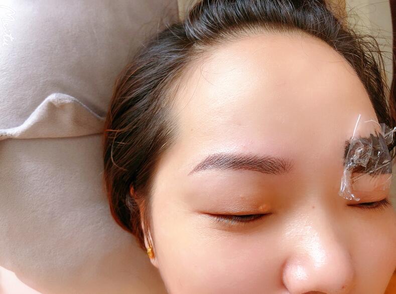 紋眉修復液怎么用？廣西正規(guī)紋繡學校教你