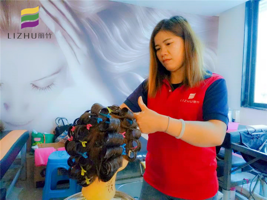 在南寧美發(fā)培訓(xùn)學(xué)校學(xué)習(xí)，每天都格外充實(shí)和快樂(lè)