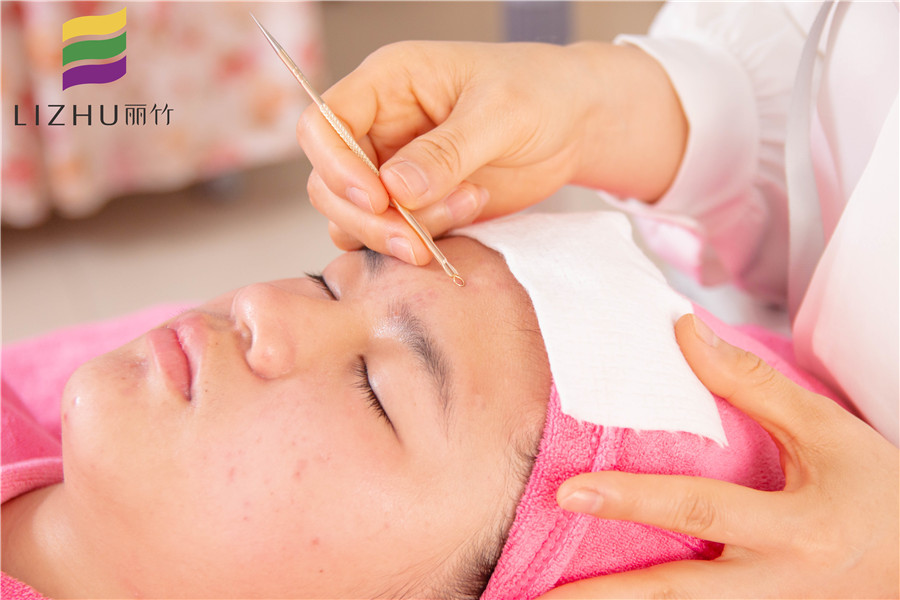 學(xué)美容祛痘法，告訴你廣西美容學(xué)校哪家正規(guī)