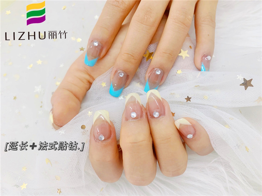 學(xué)延長甲教程，感受廣西學(xué)美甲哪家專業(yè)？