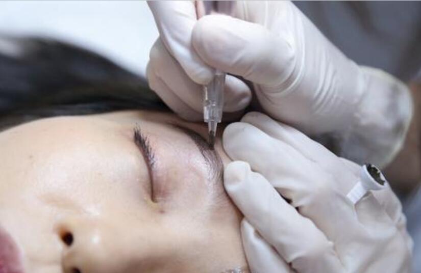 眉毛定框和操作邊框線技巧，廣西紋繡培訓(xùn)機(jī)構(gòu)教你