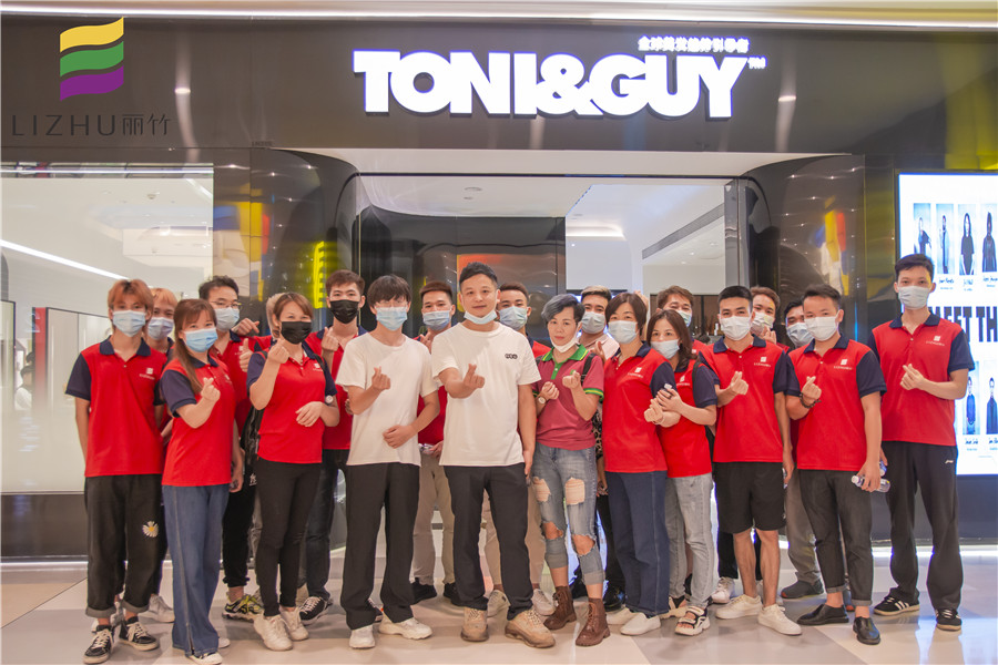 廣西美發(fā)培訓(xùn)學(xué)校就業(yè)觀摩，為學(xué)員提供就業(yè)保障