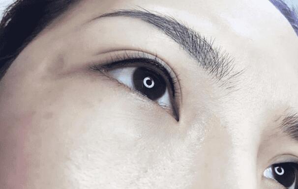 如何紋出適合自己的美瞳線？廣西紋繡學(xué)校手把手教你