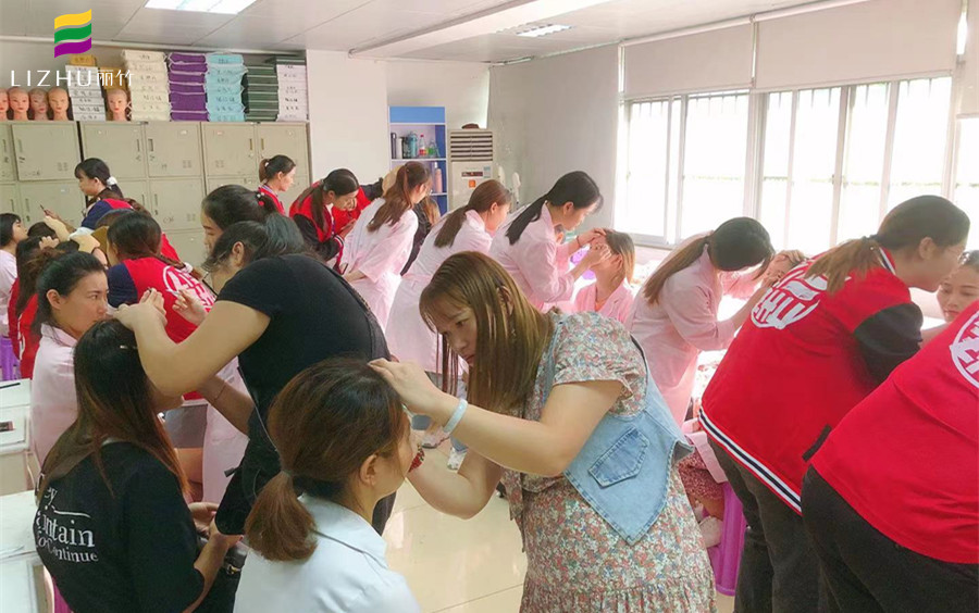 霧眉怎么畫(huà)？南寧學(xué)紋繡的學(xué)校給你教程