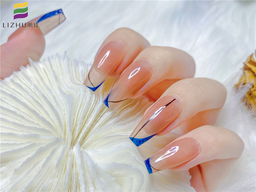 法式線條美甲，告訴你南寧排行前十名美甲學(xué)校是哪家