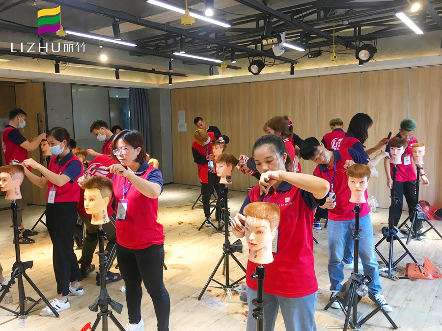 男發(fā)發(fā)型具體分類，?南寧排名前十美發(fā)學(xué)校為你解讀