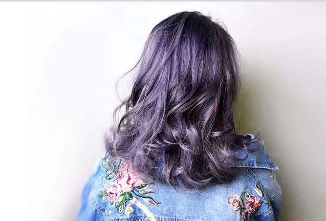 云朵燙發(fā)怎么護(hù)理？南寧美發(fā)師培訓(xùn)怎么說