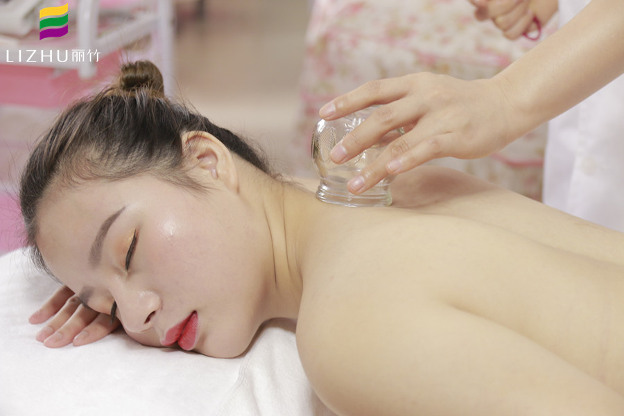 拔罐的注意事項，南寧美容師培訓學校必學課程