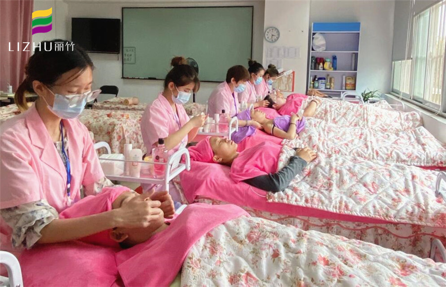 手法按摩操作方法，廣西美容護膚培訓分享