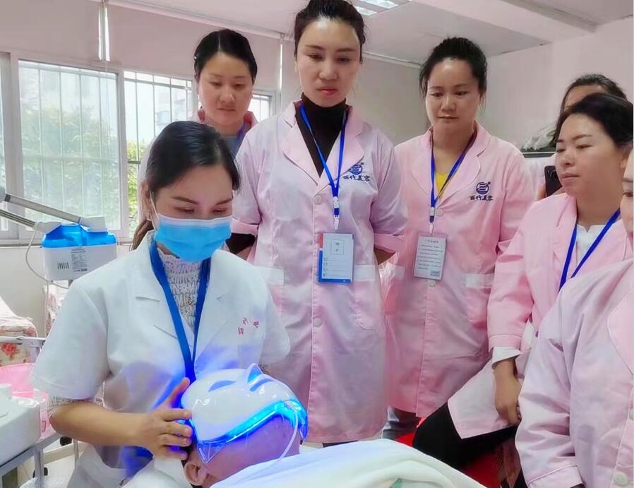 如何使用美容儀器小氣泡？南寧美容培訓(xùn)班教你方法