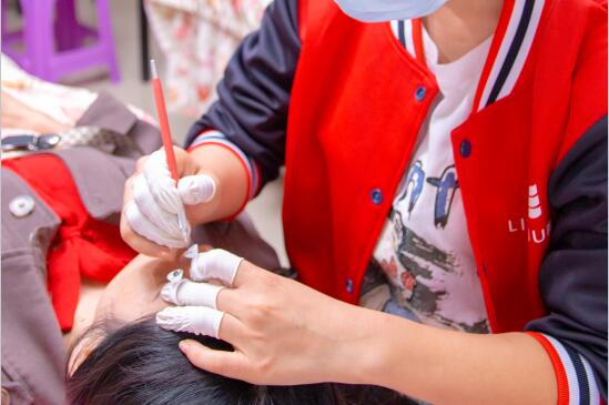 如何選擇紋繡色乳？南寧紋繡培訓(xùn)學(xué)校手把手教你