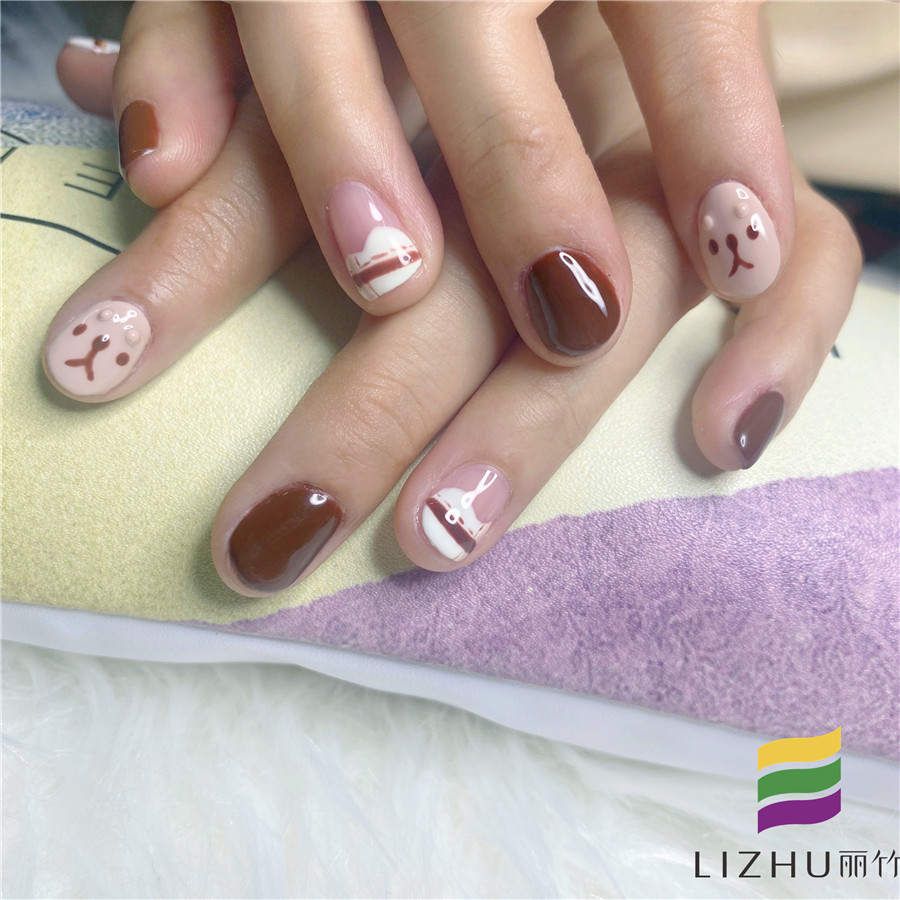 短指甲很疼怎么辦？南寧專業(yè)美甲學(xué)校有秘方