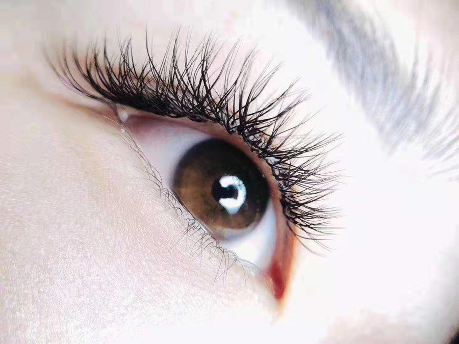 美睫過后睫毛易掉的原因，南寧美睫學(xué)校找到了