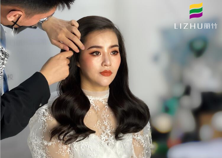 泰式新娘妝容特點(diǎn) | 麗竹化妝培訓(xùn)學(xué)校分享