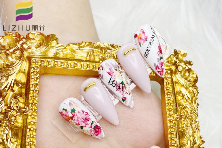 復(fù)古玫瑰花美甲，南寧美甲師培訓(xùn)班作品