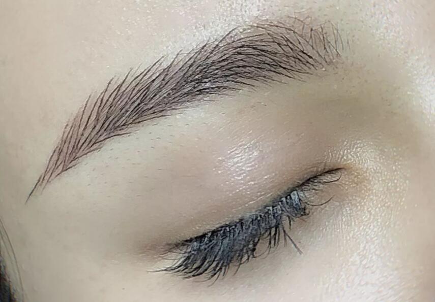 野生眉怎么畫？廣西專業(yè)化妝培訓(xùn)學(xué)校教你