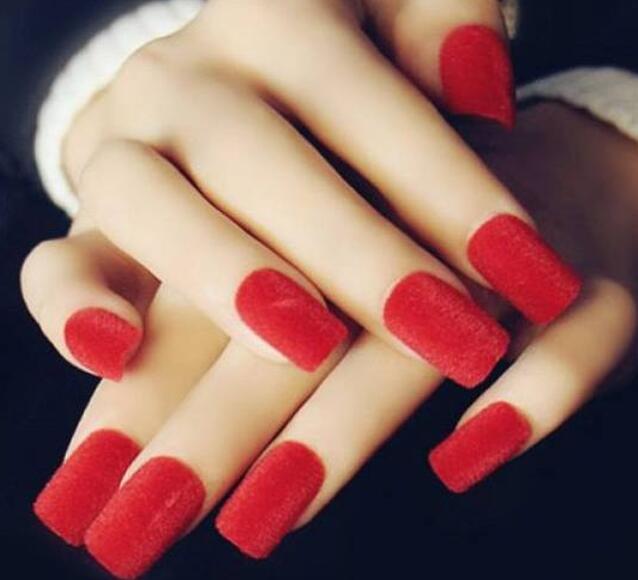 絲絨美甲能沾水嗎？南寧專業(yè)美甲告訴你答案